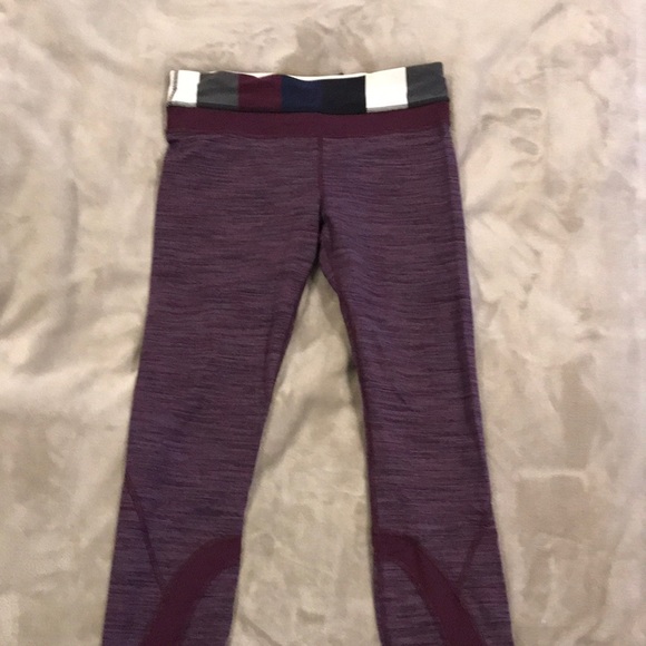 Lululemon crops size 6 - Picture 2 of 8